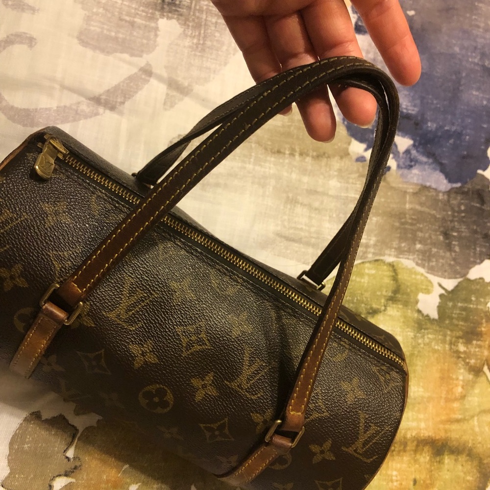 *AUTHENTIC* Louis Vuitton Papillon 26!